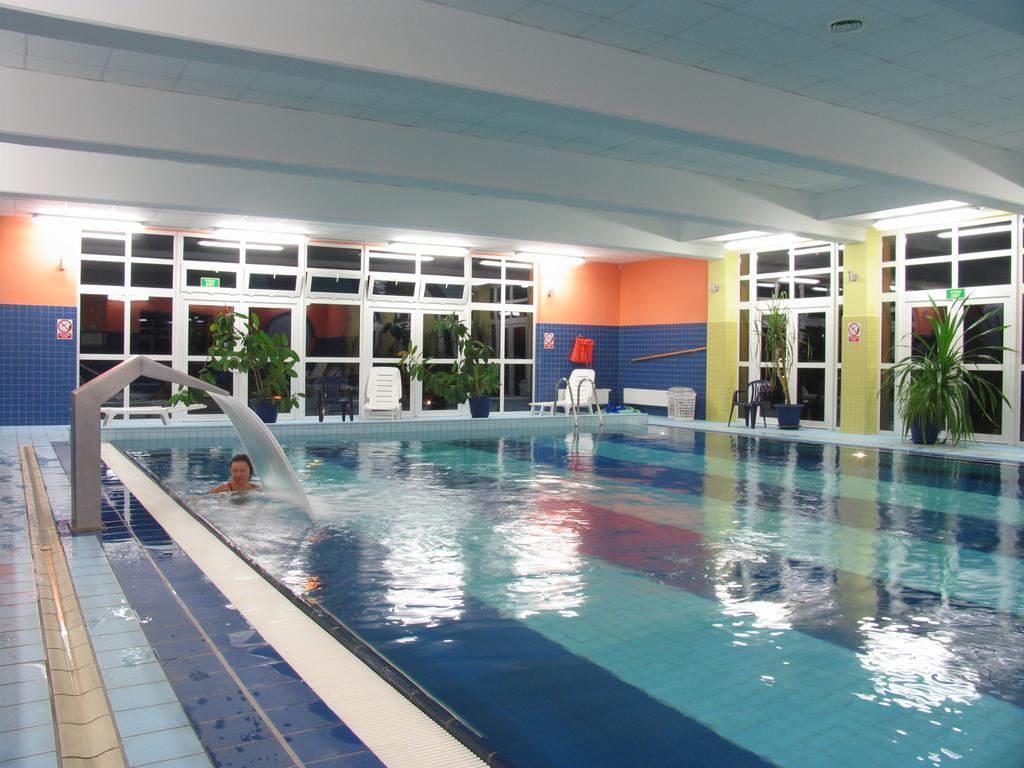 Hotel *** Nat Kołobrzeg Buitenkant foto