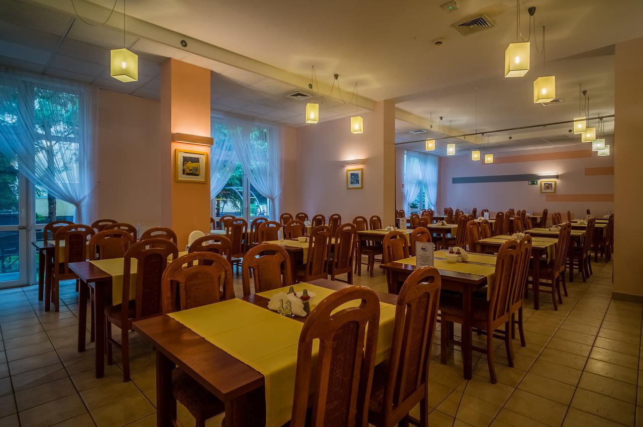 Hotel *** Nat Kołobrzeg Buitenkant foto