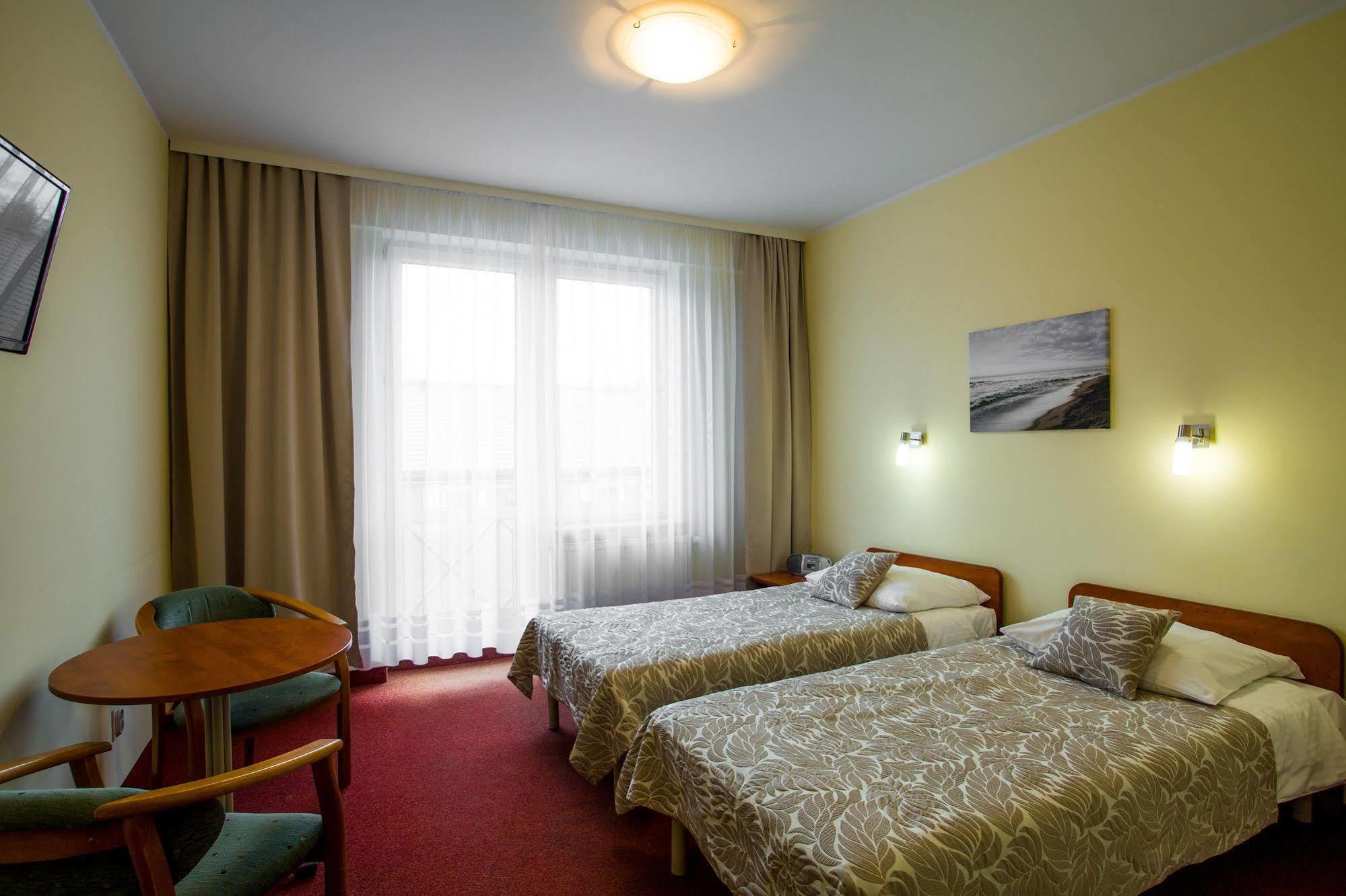 Hotel *** Nat Kołobrzeg Buitenkant foto
