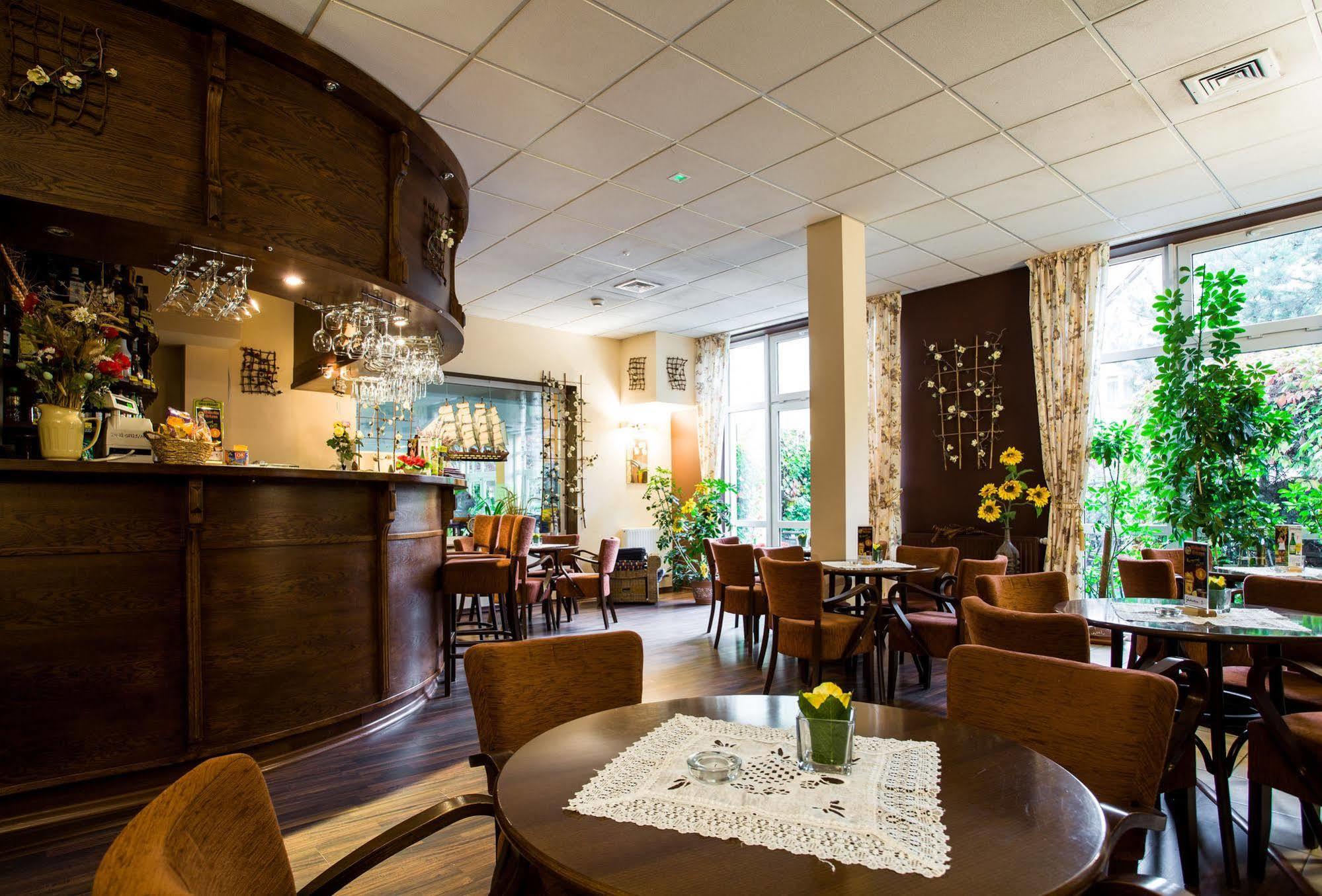Hotel *** Nat Kołobrzeg Buitenkant foto